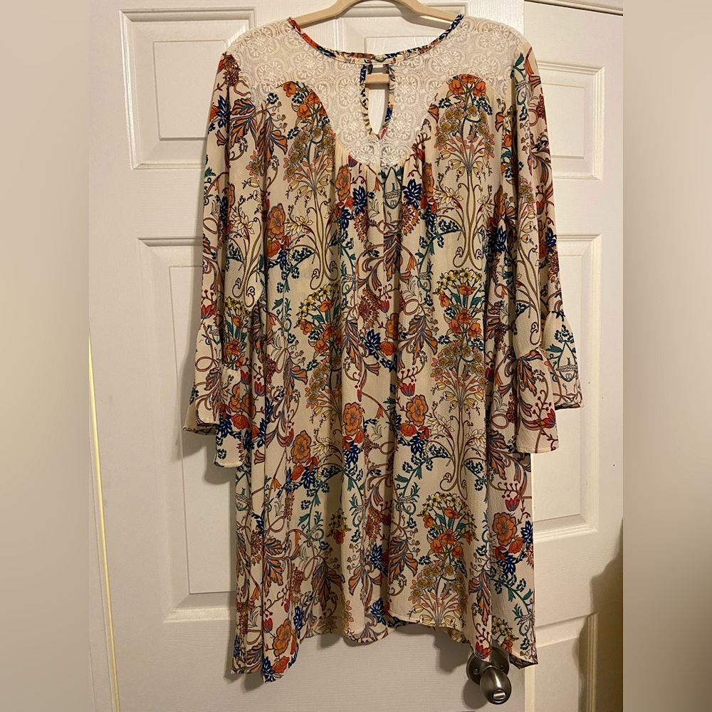 Art nouveau patterned swing dress! Size XL
